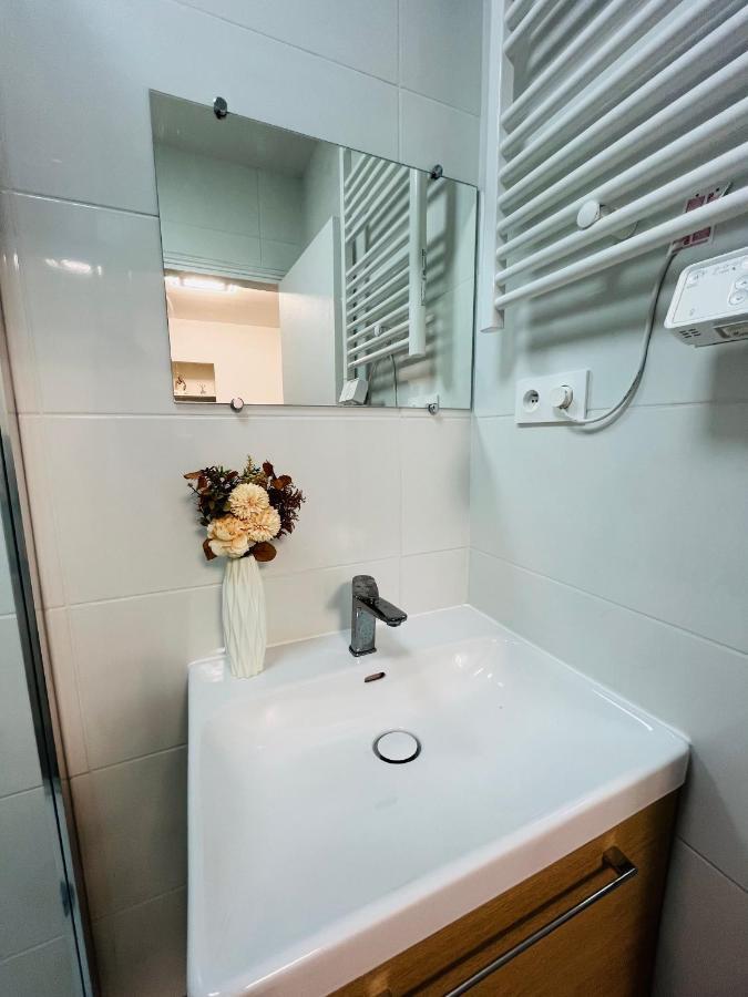 Dream Dwell Paris-Two Bedrooms Apart Near Gare Du Nord 외부 사진